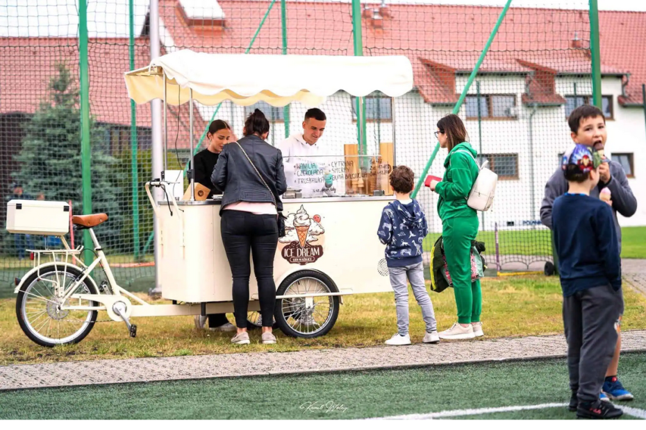 Snack bike business